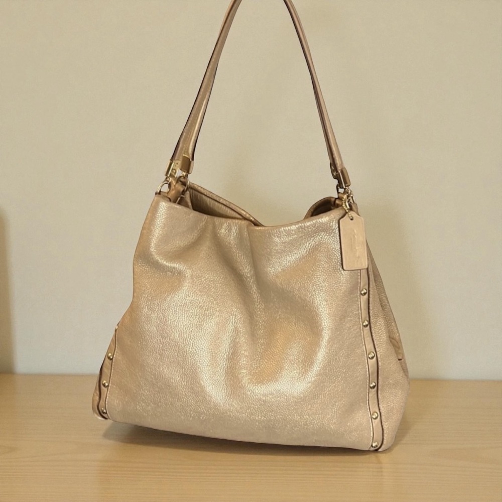 🎉Host Pick🎉 Coach Madison Phoebe Studded Caviar Leather Handbag